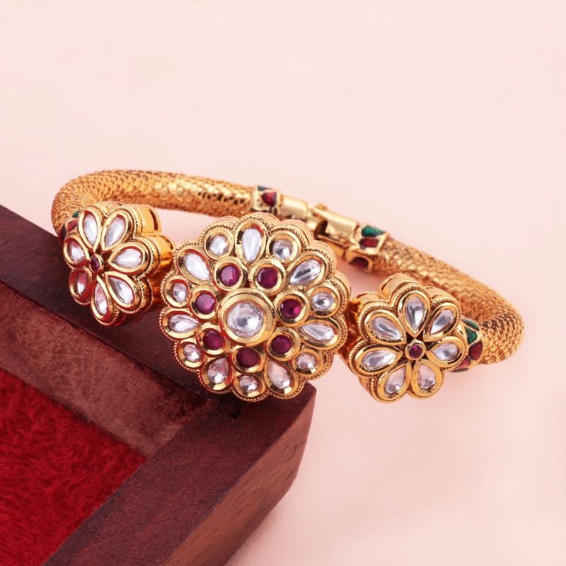 Taruni Kundan Bracelet