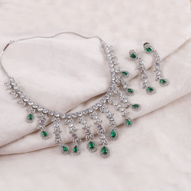 Amaira Green Necklace Set