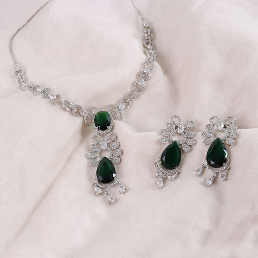 Senorita Green Necklace Set