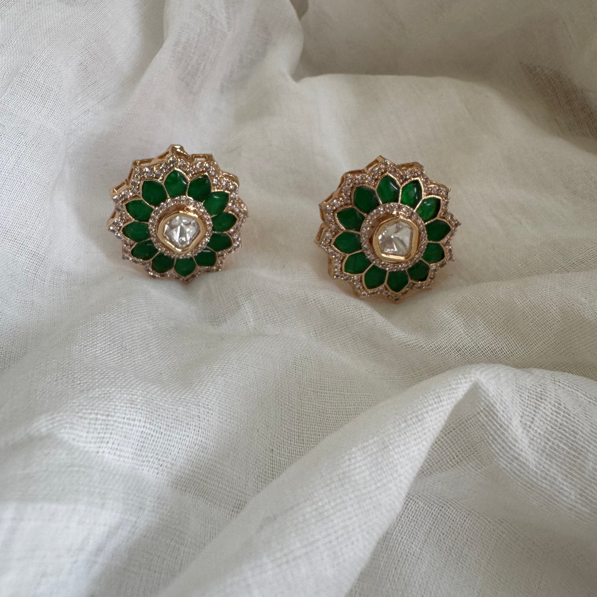 Meera Kundan Studs