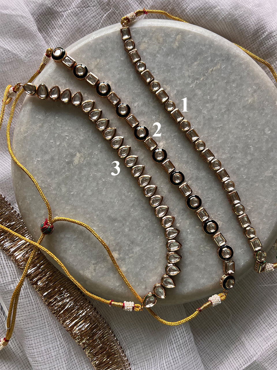 Alaya Single line Kundan necklace