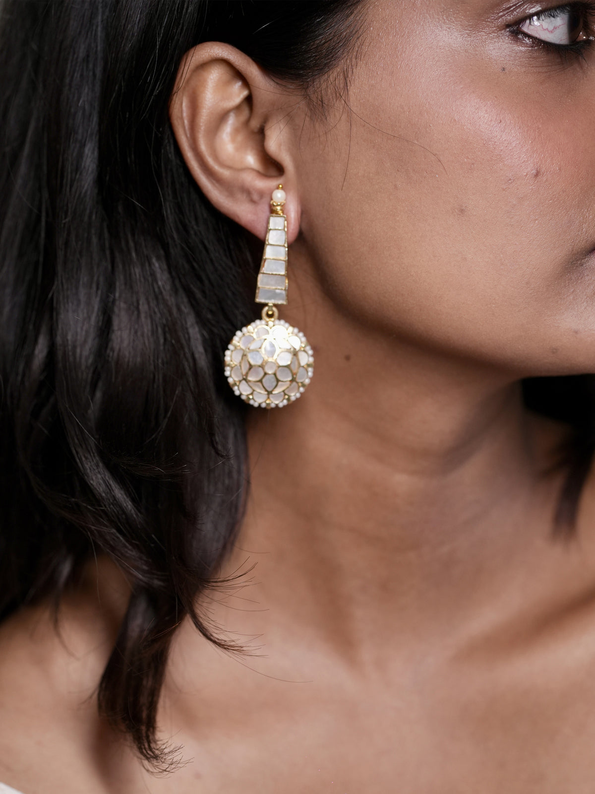 Cream Saanjh Earrings