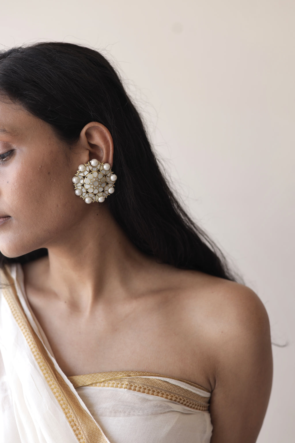 Noor MOP Studs