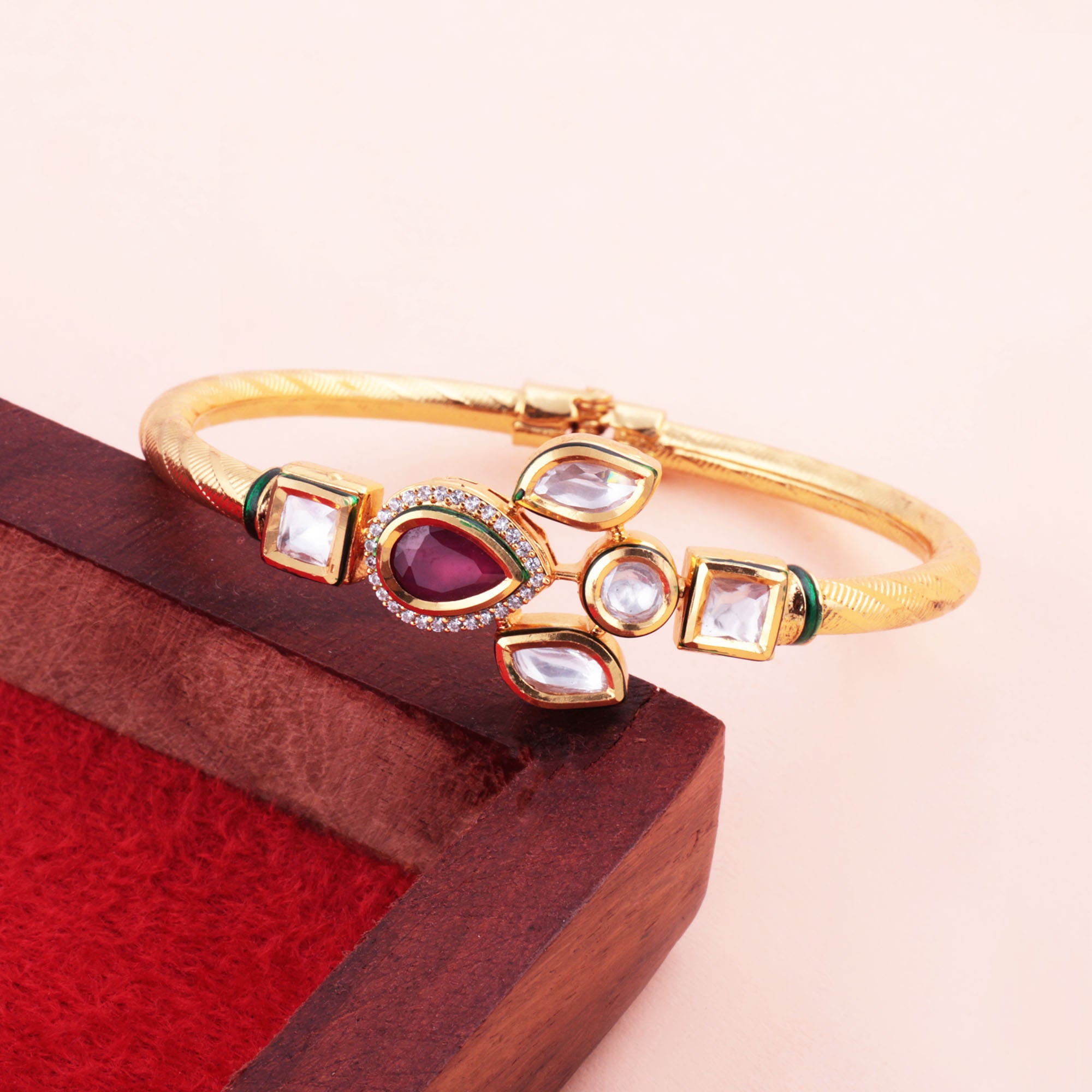 Chaya Kundan Bracelet