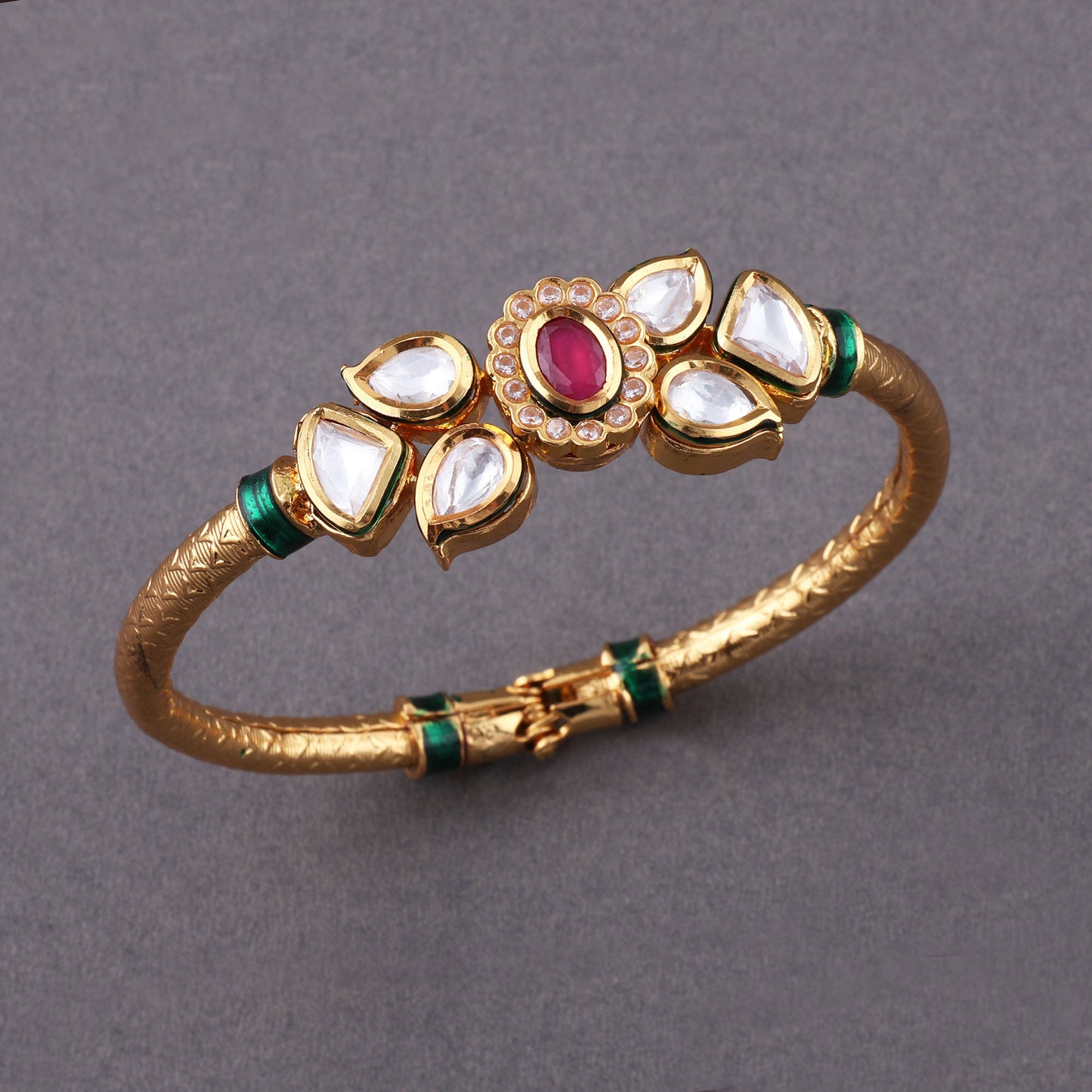 Saanchi Kundan Bracelet