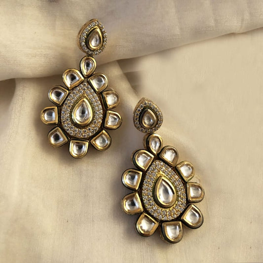 Shyla Kundan Earrings