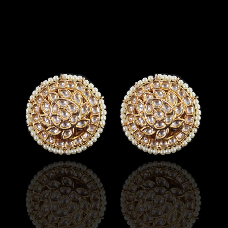 Amoi Kundan Studs