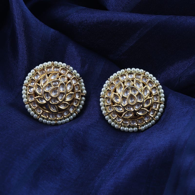 Amoi Kundan Studs