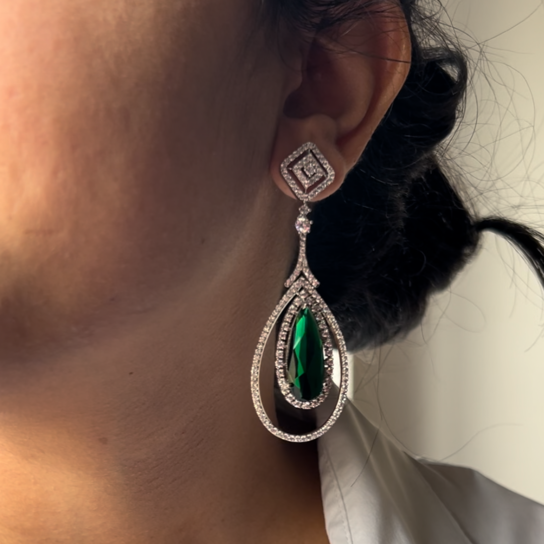 Arina Emerald Drop Earrings