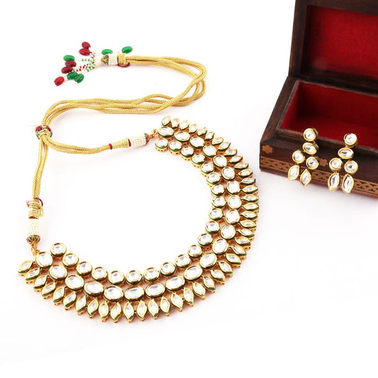 Tanvi Kundan Necklace Set