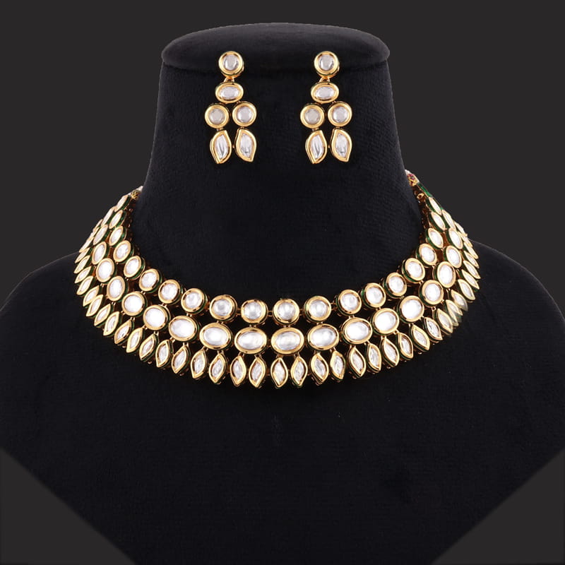 Tanvi Kundan Necklace Set