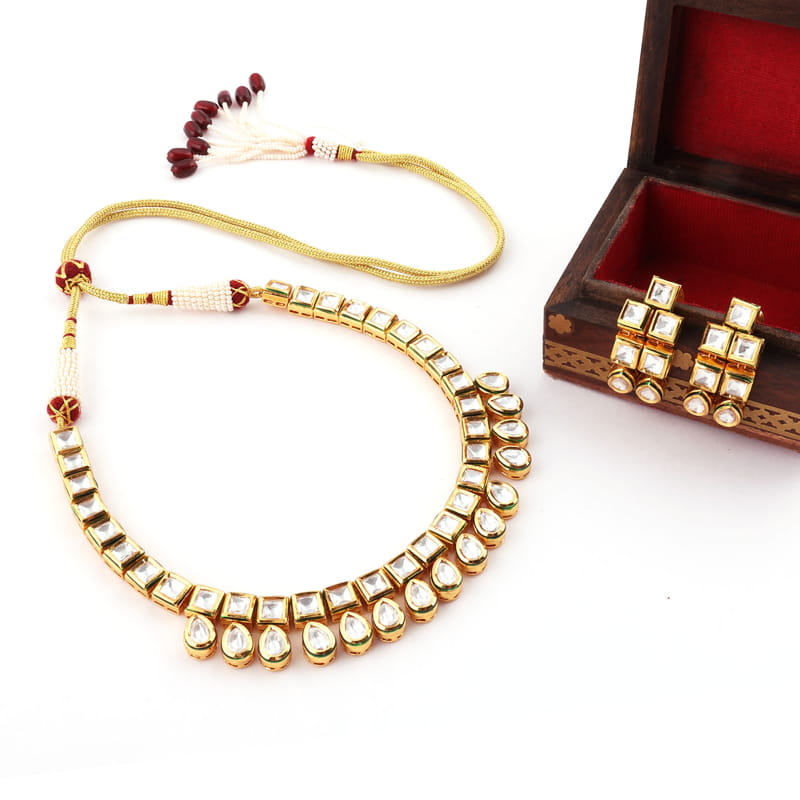 Ridhi Kundan Necklace Set