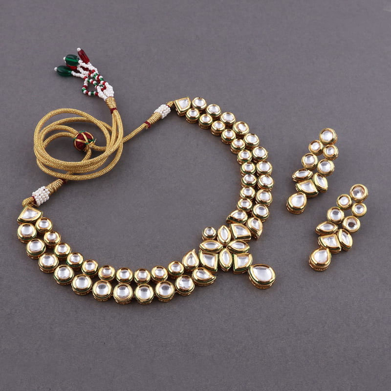 Ashvi Kundan Necklace Set