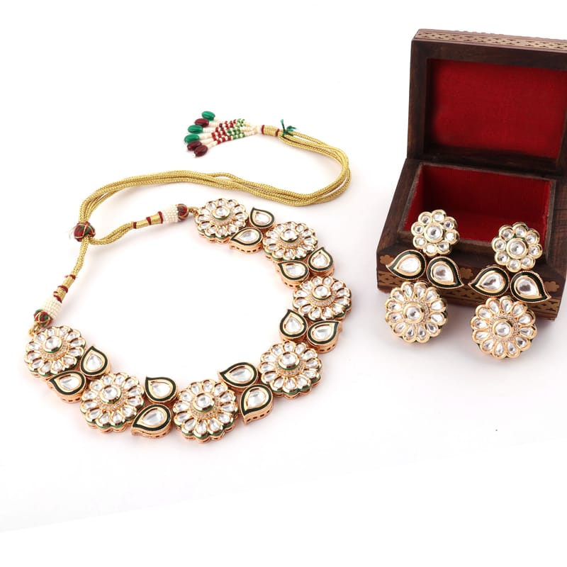 Aboli Kundan Necklace Set