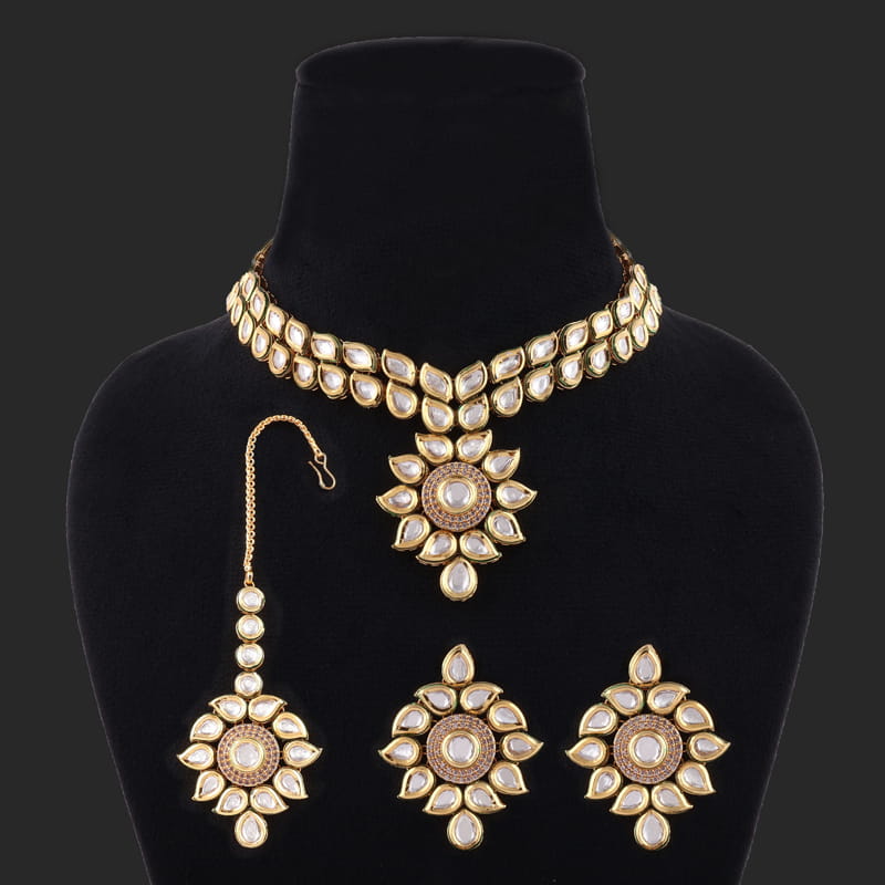 Prachi Kundan Necklace Set