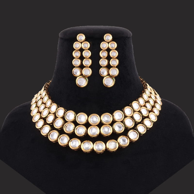 Mohita Kundan Necklace Set