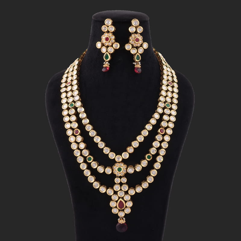 Srinidhi Kundan Necklace Set