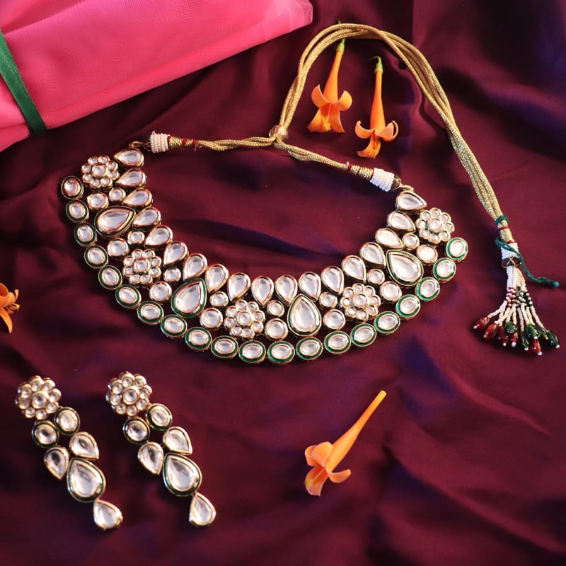 Amrapali Kundan Necklace Set