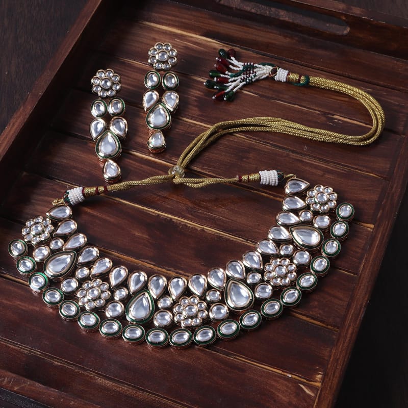 Amrapali Kundan Necklace Set