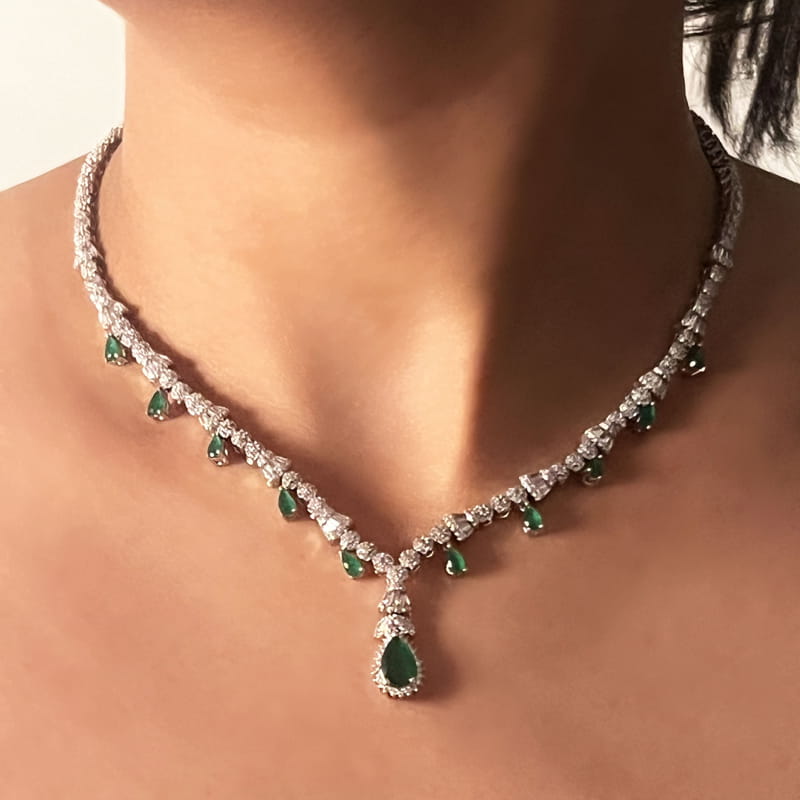 Sanaa Emerald necklace